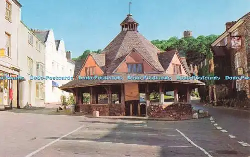 R682813 Dunster mit Conygar Tower on the Hill. L. T. Blackmore. Foto Gr