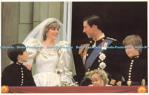 R685423 Buckingham Palace. Charles und Diana. Prinz und Prinzessin von Wales. Die