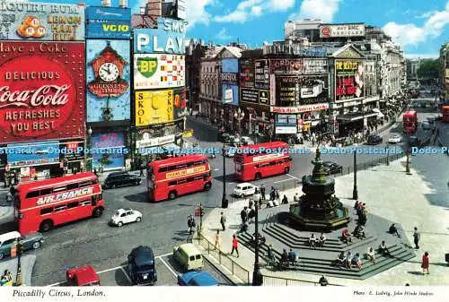 R684551 London. Piccadilly Circus. John Hinde. E. Ludwig