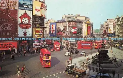 R684642 Piccadilly Circus. Piccadilly Circus im Herzen der London World of Ent