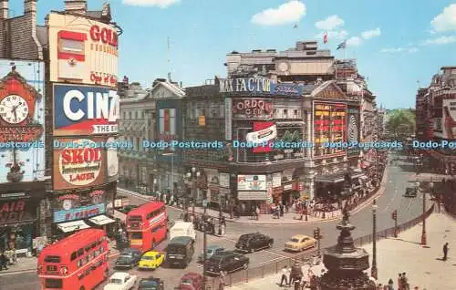 R686584 London. Piccadilly Circus. Die fotografische Grußkarte. Naturfarbe