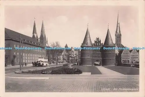 R689200 Lübeck. Am Holstentorplatz. Schoning. RP