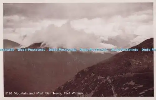 R690058 Fort William. Berg und Nebel. Ben Nevis. RP