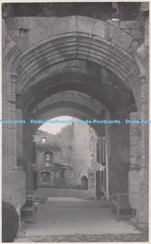 R690213 Raglan Castle. Postkarte