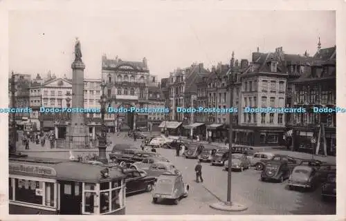 R696850 Lille. Platz Gl. de Gaulle. Vue Panoramique E. C. Gorlier und Cailteux