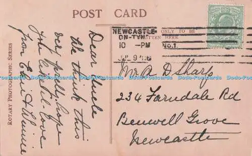 R697612 Miss Ellaline Terriss. als. Die Schönheit des Bades. Foulsham und Banfield. Ro