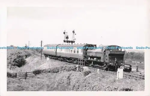 R702508 unbekannter Ort. Ansicht der Eisenbahnlokomotive. 1957