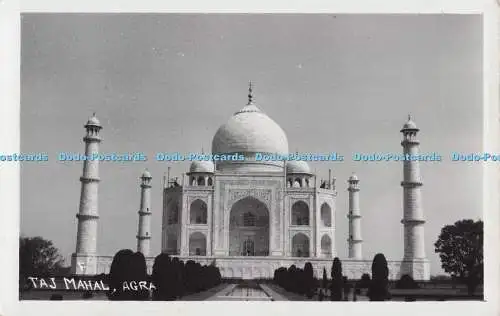 R700663 Agra. Taj Mahal. Gevaert