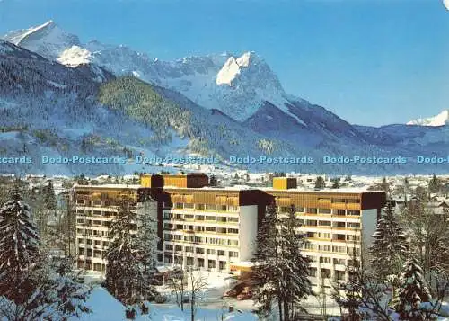 D148998 Mittenwalder Straße. Garmisch Partenkirchen. Holiday Inn. Hans Huber