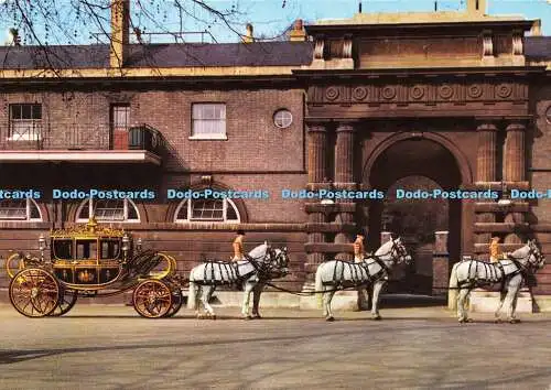 D149039 Buckingham Palace. The Royal Mews. The Irish State Coach Drawn by Six Wi