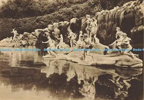 D150450 Caserta. Die Hauptkaskade. Wasserfall. Napoli. Instituto Geografico de A