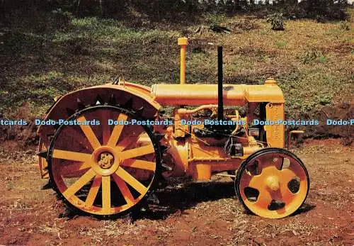 D001095 Bicton Gardens Countryside Museum. Fordons Traktor. W. Chudley