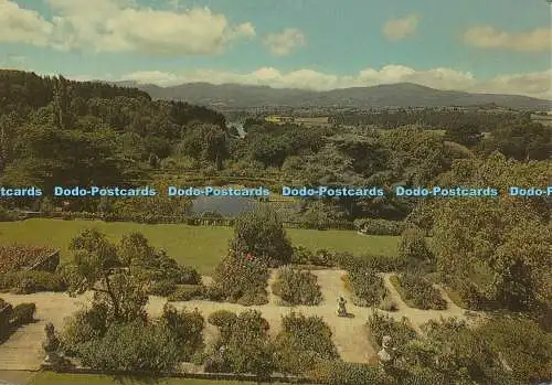 D007944 Blick von der oberen Terrasse. Bodnant Garden. Jarrold. 1984
