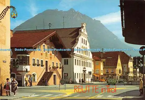 D006598 Reutte in Tirol. Zentrum mit Gemeindehaus. Risch Lau