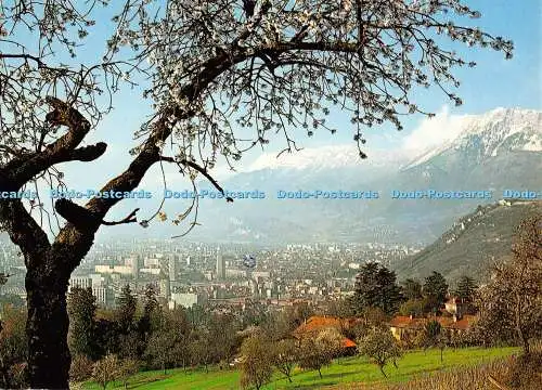 D008670 Grenoble au printemps. Vue sur la ville et le Vercors. Spadem