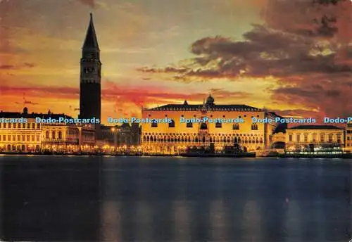 D011133 Venezia. Bacino San Marco bei Sonnenuntergang