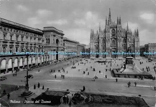 D013107 Milano. Piazza del Duomo. Cesare Capello