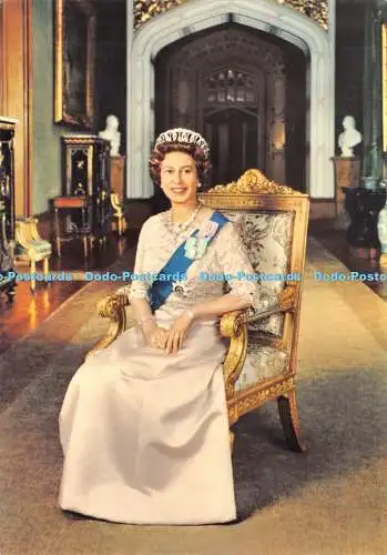 D018146 H.M. Queen Elizabeth II. Peter Grugeon. Hinde