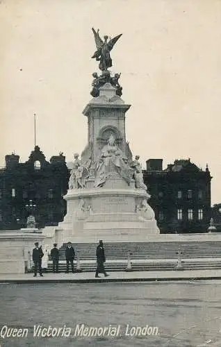 PC48528 Queen Victoria Memorial. London. Klassische