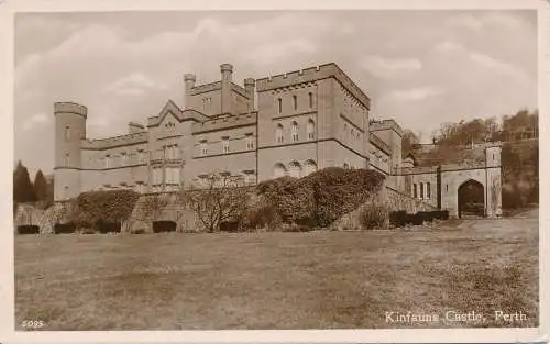 PC48460 Schloss Kinfauns. Perth. Weiß. Best of All