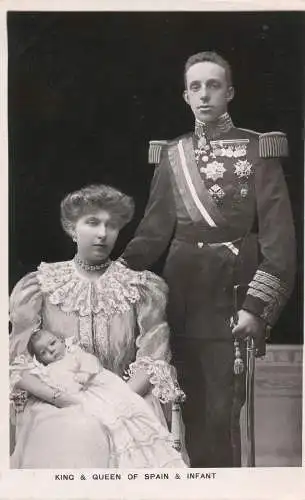 PC49053 König und Königin von Spanien und Kleinkind. Drehbar. 1917