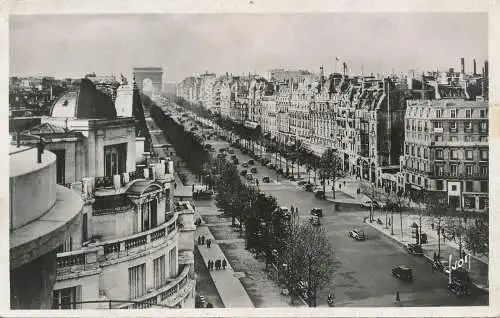 PC50131 Paris. Avenue des Champs Elysees. d Art Yvon