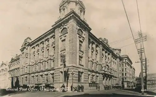 PC49630 General Post Office. Gummistiefel. N. Z. Tanner Bros. No 1015. B. Hopkins