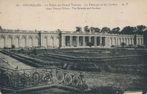 PC52387 Versailles. Toller Trianon Palast. Der Peristil und die Gärten. A. Papeghin