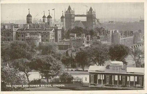 PC55142 Der Tower und die Tower Bridge. London. 1954