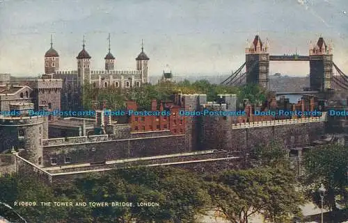 R024217 Der Tower und die Tower Bridge. London. Lachs. 1947