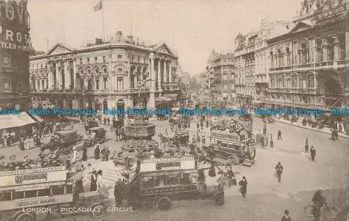 R029412 London. Piccadilly Circus. 1917