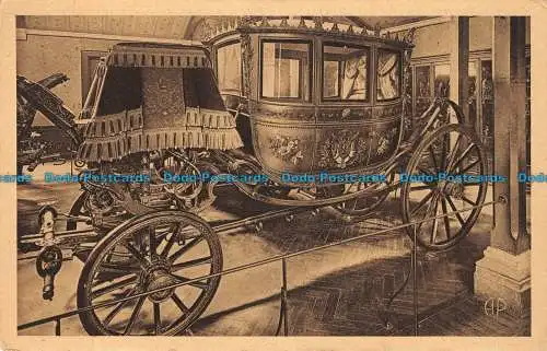 R099168 Versailles. Le Petit Trianon. Musee des Voitures. La Voiture de mariage