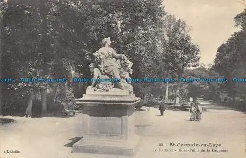R101102 St. Germainenschicht. Le Parterre. Rond Point de la Dauphine. LAbeille
