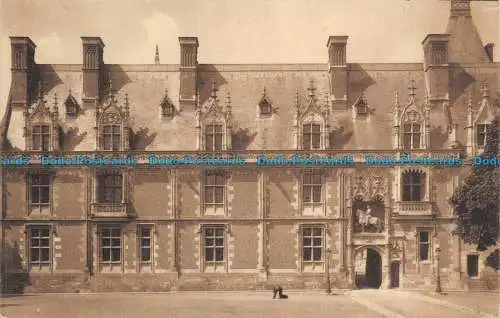 R101204 Blois. Le Chateau. LAile Louis XII. LL