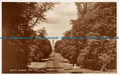 R101467 South Avenue und Obelisk. Castle Howard. Valentinstag. RP