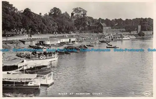 R126444 River in Hampton Court. Jackson