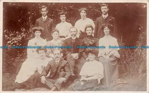 R126771 Alte Postkarte. Damen und Herren. 1907