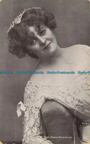 R637399 Miss Marie Studholme. Zart. Fenwick. Lizzie Caswall Smith