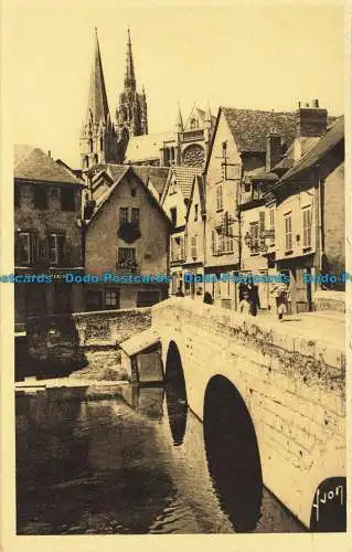 R636869 Chartres. Eure et Loir. Vieux Pont et Vieilles Maisons. Yvon