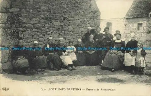 R638672 Kostüme Bretonen. Femmes de Plobannalec. E. Le Deley