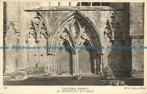 R640127 Tintern Abbey. W. Türöffnung des Kirchenschiffs. H. M. Office of Works. Der Rembrandt