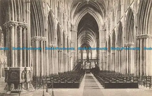 R640293 Lichfield Cathedral. Innenraum. Gilbert Larkin