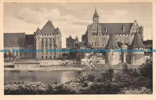 R156149 Marienburg. Hoch und Mittelschloss. Westansicht