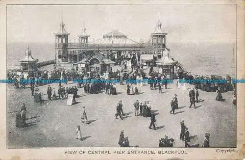 R156234 Blick auf den zentralen Pier-Eingang. Blackpool