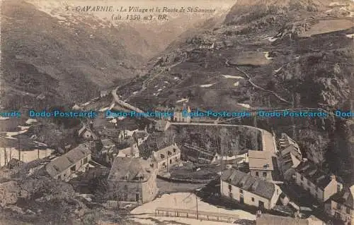 R156686 Cavarnie. Le Village et la Route de St. Sauveur. Bloc Freres