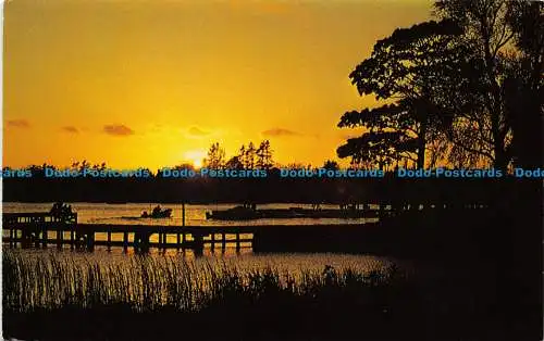 R156350 Sonnenuntergang bei Oulton Broad. Fotopräzision. 1980