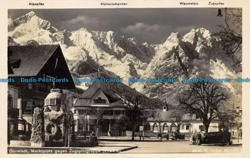 R156768 Garmisch. Marktplatz gegen Zugspitzgruppe. H. Huber