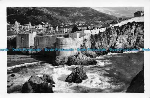 R156835 Dubrovnik. Pogled sa Lovrijenca na Bokar