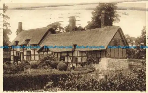 R661305 Stratford auf Avon. Ann Hathaway Cottage. Photochrom. 1951