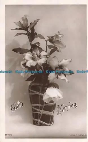 R663108 Guten Morgen. Blumen in Vase. Drehfoto. Postkarte